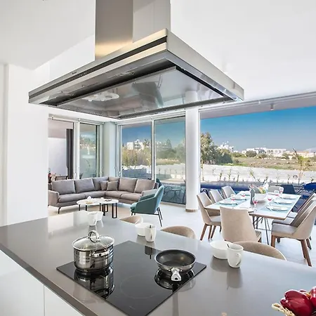 Villa Olive Titan, Brand New,exquisite 5bdr With Pool,close To The Protaras