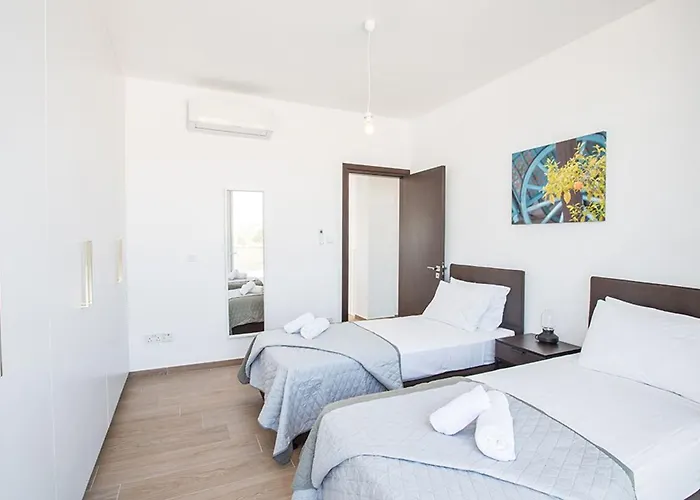 Villa Olive Titan, Brand New,exquisite 5bdr With Pool